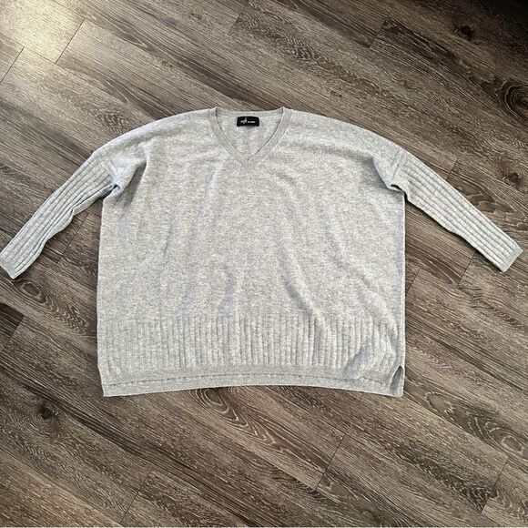 Soft by Naadam 100% Cashmere V-Neck Boyfriend Pullover - Picture 1 of 8